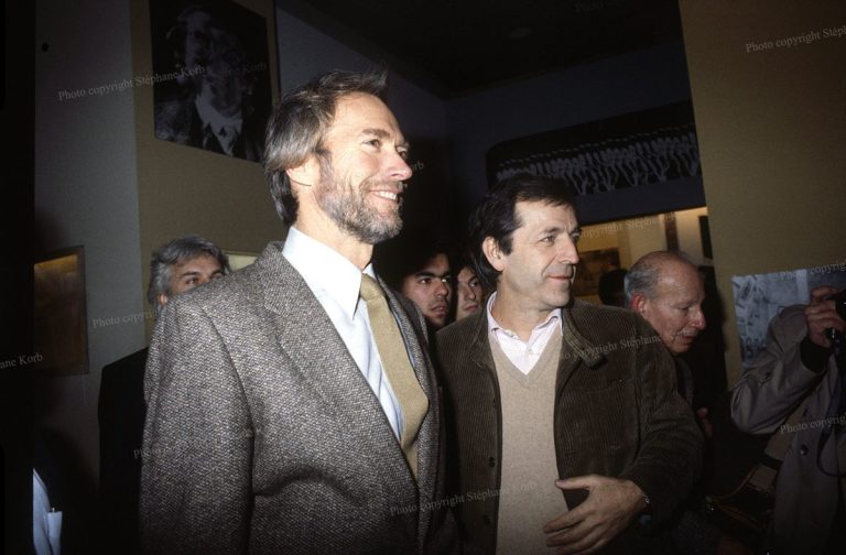 Clint Eastwood et Costa Gavras souriants